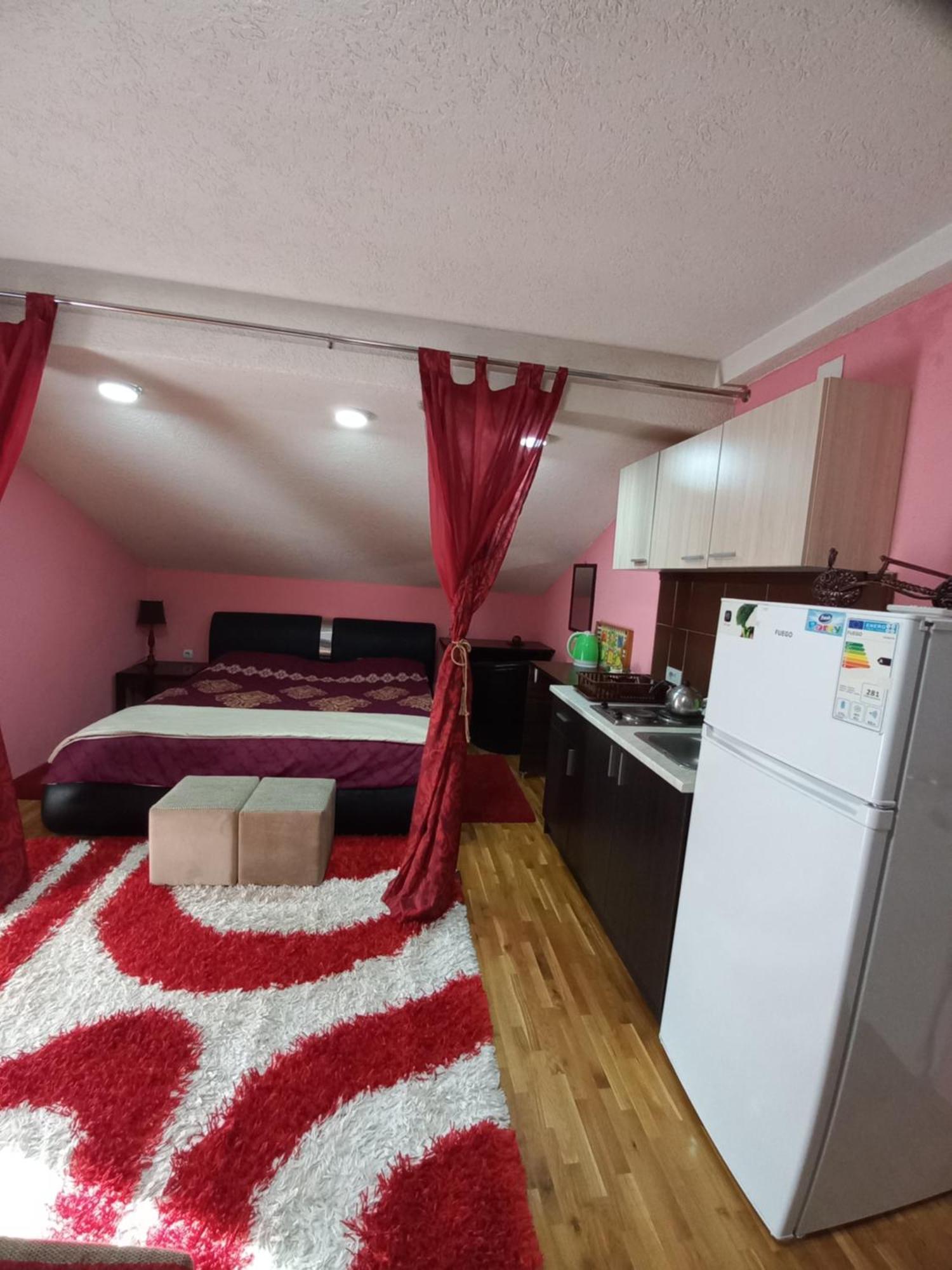 Ferienwohnung Durmitor Kumanovo Zimmer foto